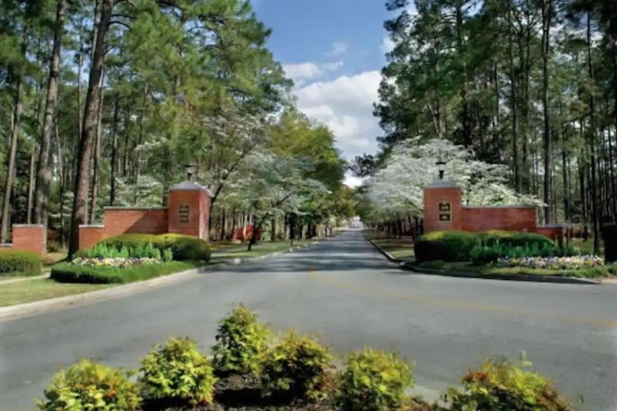 Amazing Cottage - Located On Blue Mile - Close To Gsu! Statesboro Kültér fotó